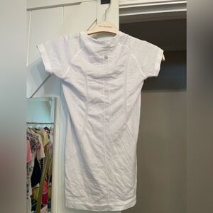 White Lulu swiftly tech